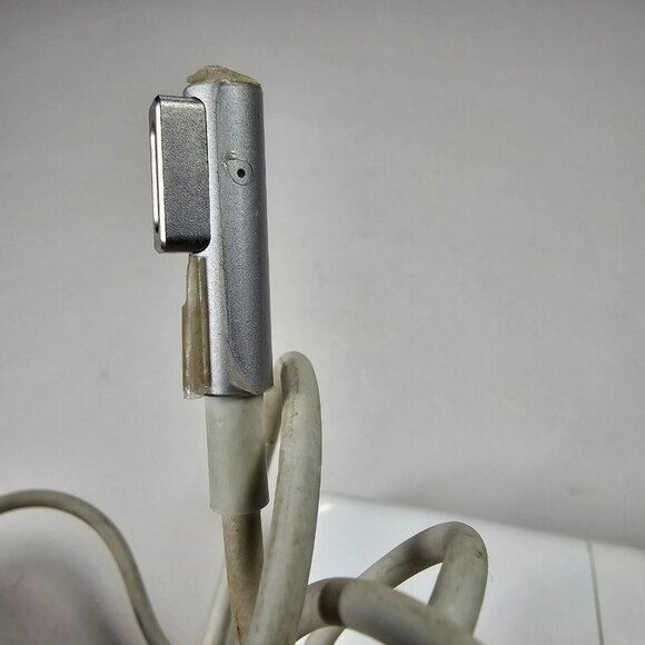 Genuine Apple 85W Magsafe Power Adapter A1343 For MacBook Pro/Air White - Picture 4 of 6